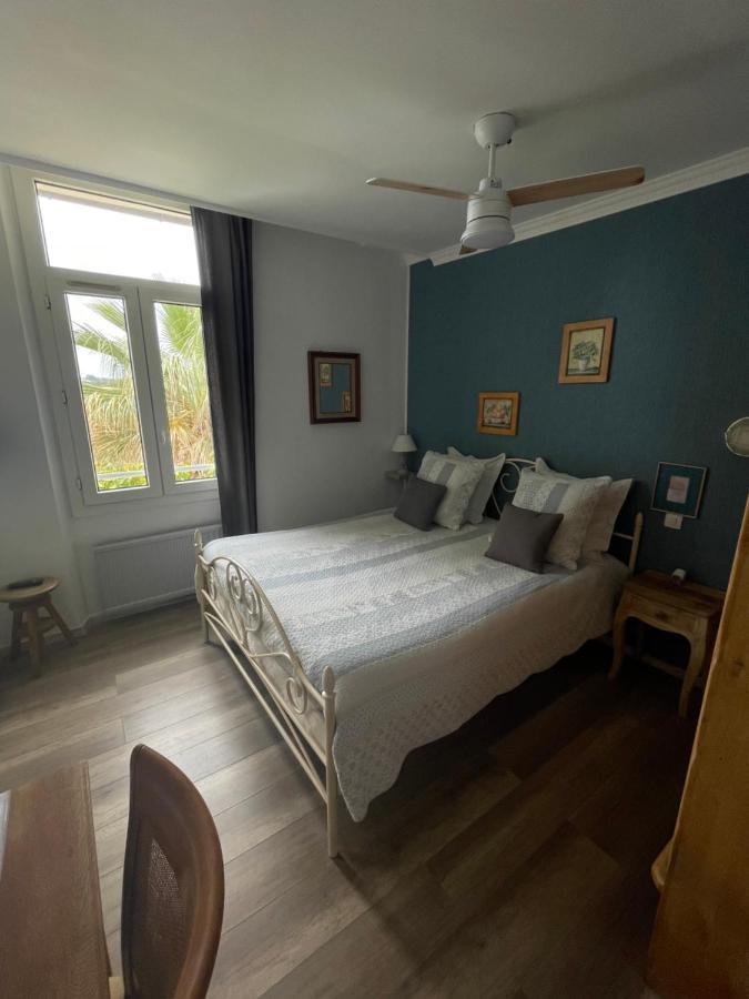 Villa-Chateau Les Terrasses - Tamaris, Plage Des Sablettes, Mer Au Bas De La Propriete 滨海拉塞讷 外观 照片